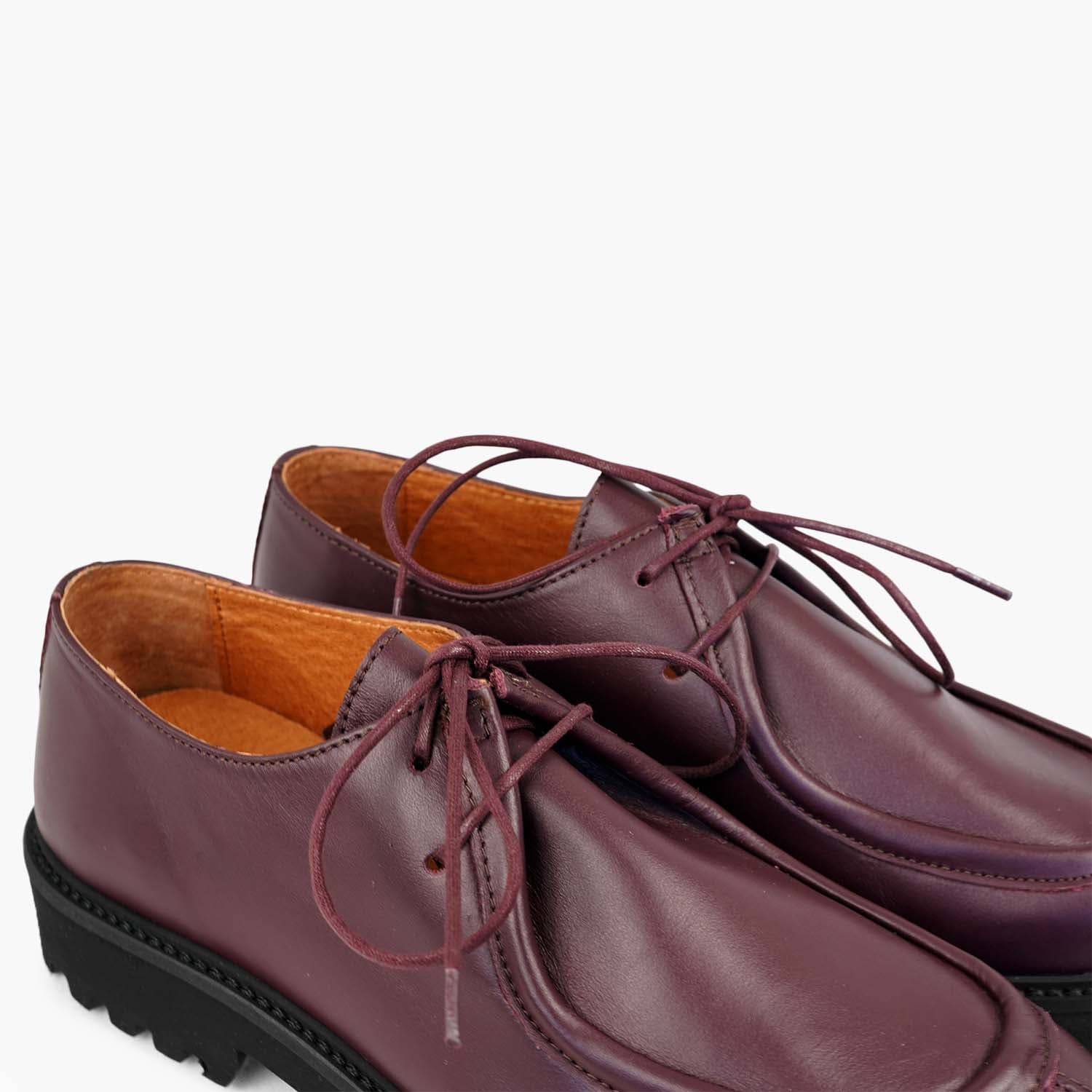 Équipe de restaurant gastronomique en uniforme avec chaussures Karl & Max